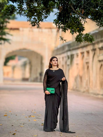 Siyah-e-nazakat saree